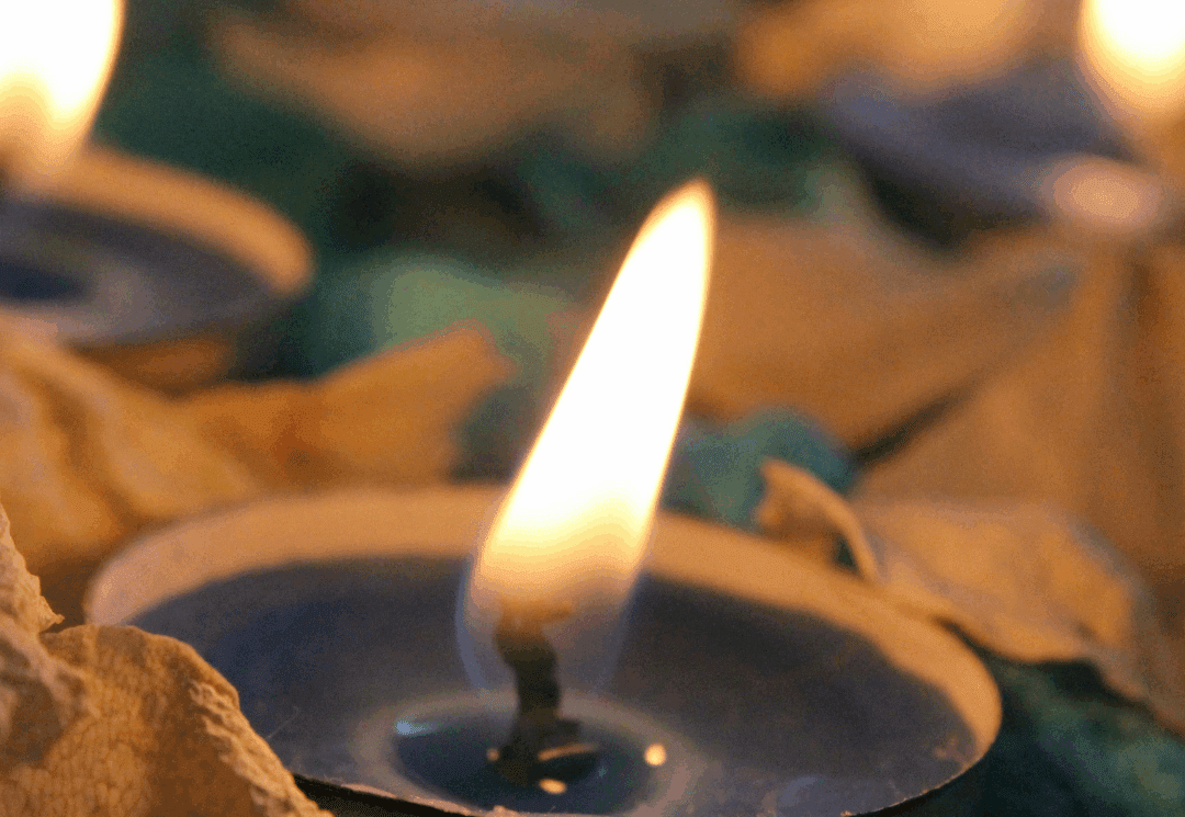 El significado espiritual de encender una vela