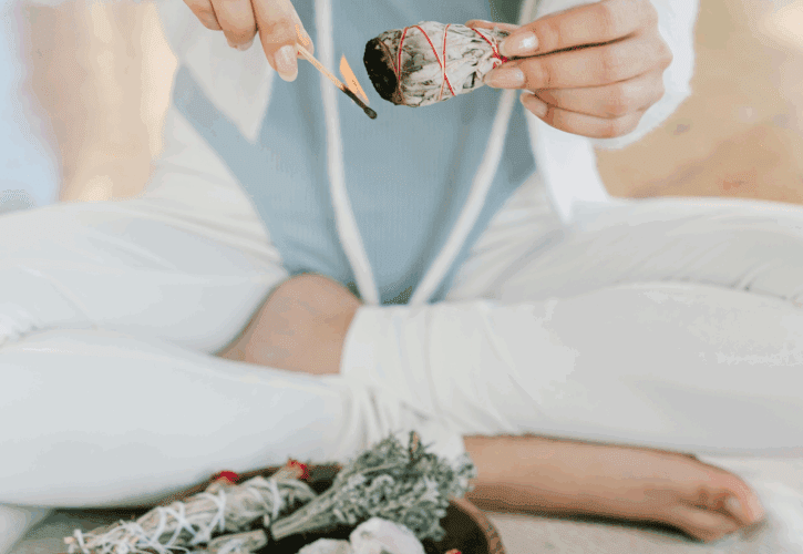 Cómo elegir el sahumerio ideal según tu intención